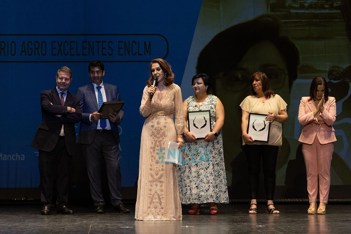 encastillalamancha (@enclmdiario) on Twitter photo #Fotos <a href="/campoyalmaCLM/">Campo y Alma</a> Blanca Corroto, Premio Agro Excelentes ENCLM <a href="/BlancaCorroto/">Blanca Corroto</a> <a href="/ASAJACLM/">ASAJA CLM</a> <a href="/AsajaToledo/">Asaja Toledo</a>
encastillalamancha.es/fotogaleria/fo… #Fotos <a href="/campoyalmaCLM/">Campo y Alma</a> Blanca Corroto, Premio Agro Excelentes ENCLM <a href="/BlancaCorroto/">Blanca Corroto</a> <a href="/ASAJACLM/">ASAJA CLM</a> <a href="/AsajaToledo/">Asaja Toledo</a>
encastillalamancha.es/fotogaleria/fo…