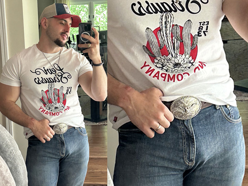 #joseesparza 🍆#bulge #jeansbulge #bulgeman #publicbulge