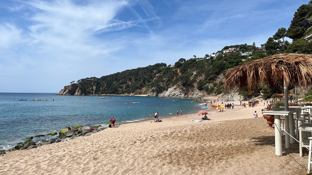 PEStLukes's tweet photo. #Spain25

SUP, snorkelling, rock climbing and scuba taster session ✅ 

Dinner then a games night 

@StLukesHigh @StLukesHFTT https://t.co/XhYtbnnE47