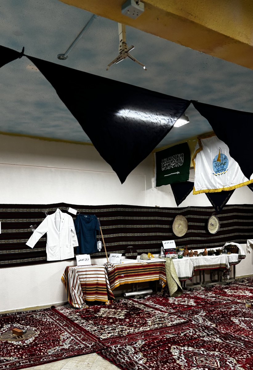 RAGC_JU2's tweet image. بتنظيم وانضباط، تواصل #جوالة_جامعة_جازان أداء مهامها التطوعية ضمن #خدمة_ضيوف_الرحمن، سعيًا لتحقيق نموذج مشرف في الميدان.
#جوالة_جامعة_جازان
#جامعة_جازان 
#نشاطكم_يميزنا
#عمادة_شؤون_الطلاب
#في_خدمة_ضيوف_الرحمن
#حج_1446