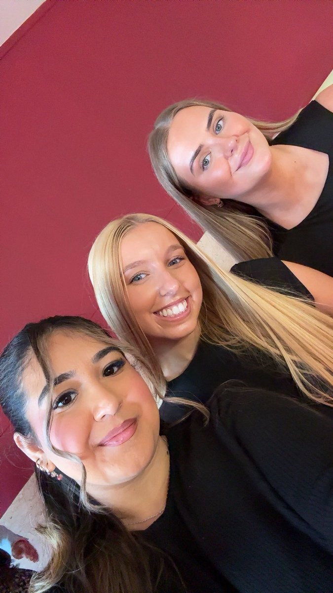 Grateful for every late night, lesson plan,  lifelong friendships and learning moments this year has brought. Thanks to everyone who supported me on this PDGE journey 💛
Next stop: the classroom ✨