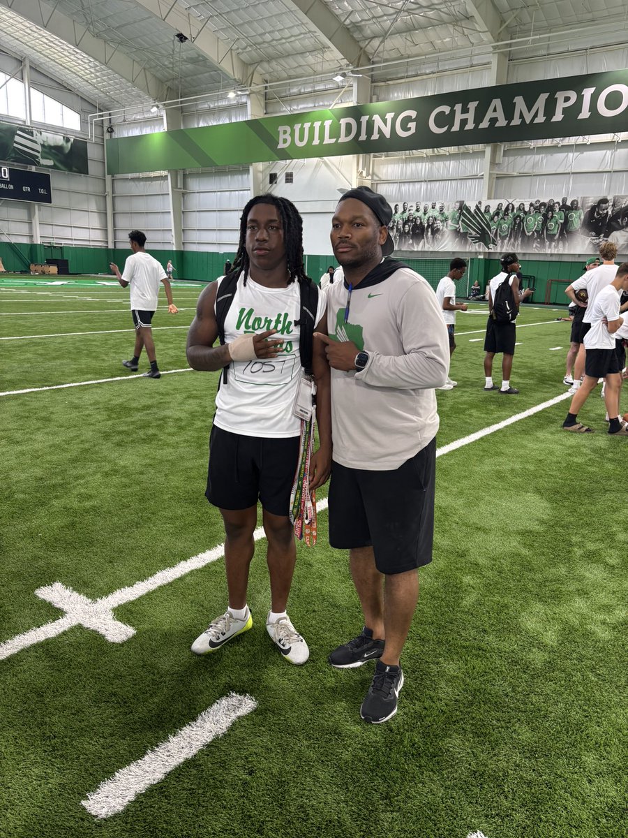 iamboxzin's tweet photo. @CoachMalone18 Great camp wonderful hospitality 🔥🔥
@CoachSkyCassity
#fastestman
#humblebeast https://t.co/Vson4wmCmL