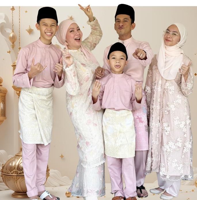 Seruan Rasulullah saw, seperti air menitik ke batu,

Lama-kelamaan, kelembutan pasti mengatasi kekerasan. 

Budaya tidak menjadi halangan kepada da’wah, tapi matlamat tidak menghalalkan cara.

Tepuk dada tanya selera, yakin dengan jati diri kita.

Kebencian bukan jawapannya.