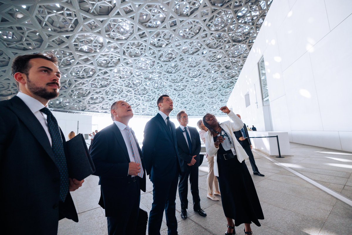 Fabrice Leggeri (@fabriceleggeri) on Twitter photo Visite du Louvre d’Abou Dabi, chef-d’œuvre architectural et vitrine du génie muséal français, avec mes collègues des <a href="/PatriotesEurope/">Patriotes pour l’Europe 🇫🇷</a>.
Quand la beauté et l’art deviennent ambassadeurs d’un pouvoir d’influence à la française. 🇫🇷 Visite du Louvre d’Abou Dabi, chef-d’œuvre architectural et vitrine du génie muséal français, avec mes collègues des <a href="/PatriotesEurope/">Patriotes pour l’Europe 🇫🇷</a>.
Quand la beauté et l’art deviennent ambassadeurs d’un pouvoir d’influence à la française. 🇫🇷