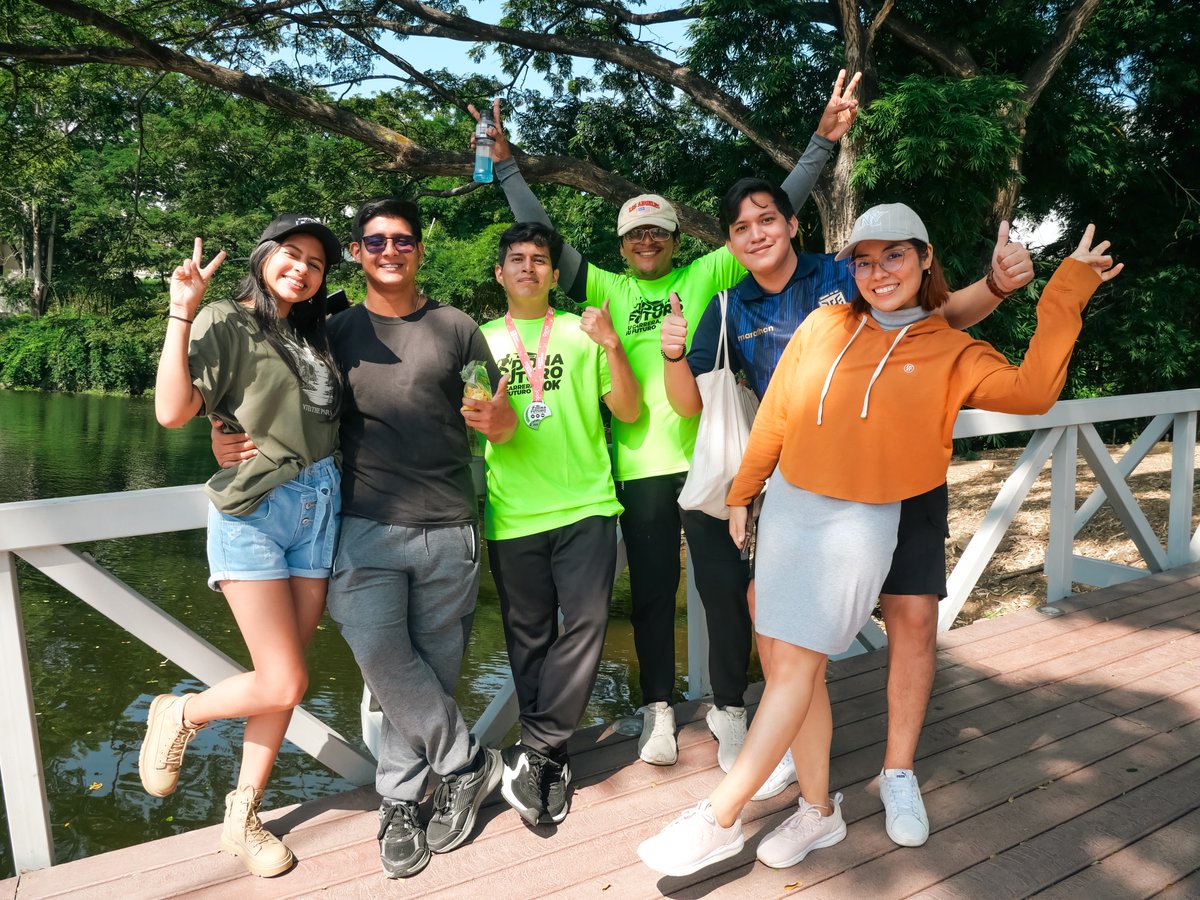 💙 El 1 de junio celebramos el Día del Niño en ESPOL con ciencia, arte, kayak, bailoterapia y más. Un día para disfrutar en familia, reconectar con la naturaleza y compartir en comunidad.
Gracias a quienes lo hicieron posible. ¡Nos vemos el próximo mes! 🌿✨ #ESPOL