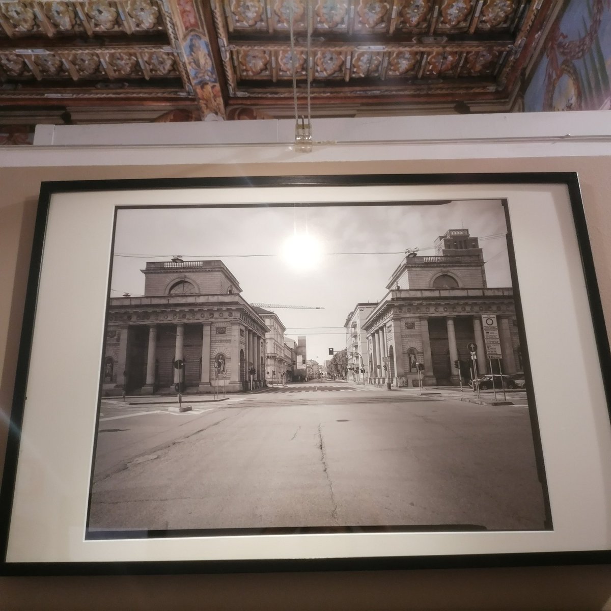 Ultimi giorni per la mostra fotografica di Alberto Lagomaggiore "Fotografie di Architettura 1994-2024" allestita nelle splendide sale di Villa Ghirlanda a Cinisello Balsamo. Fino a domenica 8 giugno a Ingresso libero.
#urbanphotography
#archeologiaindustriale
#edificistorici