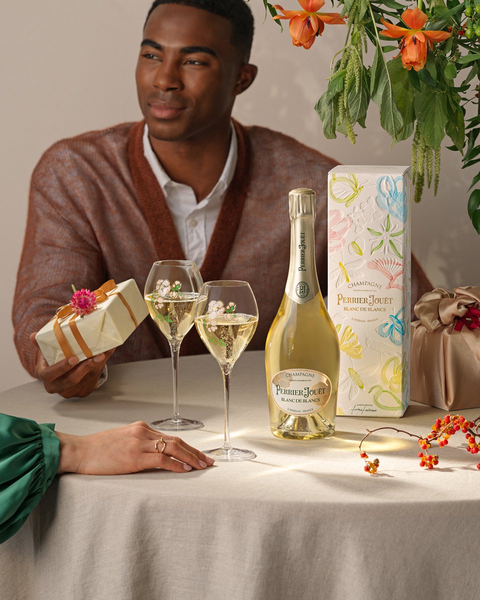 Toast with Blason Blanc de Blancs champagne. The perfect companion to celebrate this joyous moment with loved ones approaching Father’s Day.

#PerrierJouët #BlasonBlancDeBlancs #FatherDay #Champagne

PLEASE DRINK RESPONSIBLY

Please only share our posts with those who are of