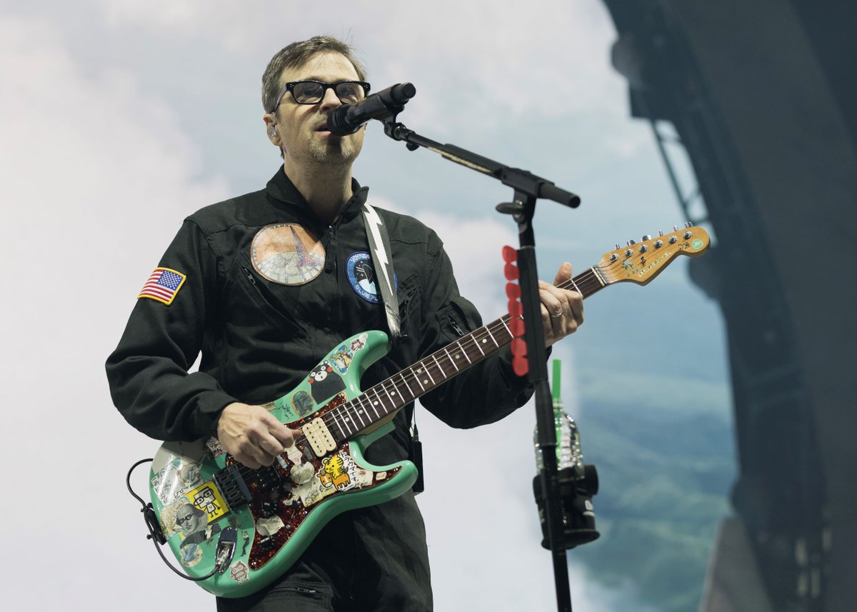 How ‘I Love the USA’ Became the First Weezer Song in Space [WATCH]: thewolf.ca/news/11208468/… <a href="/Weezer/">weezer</a> <a href="/RiversCuomo/">Rivers Cuomo</a> #Space #NASA
