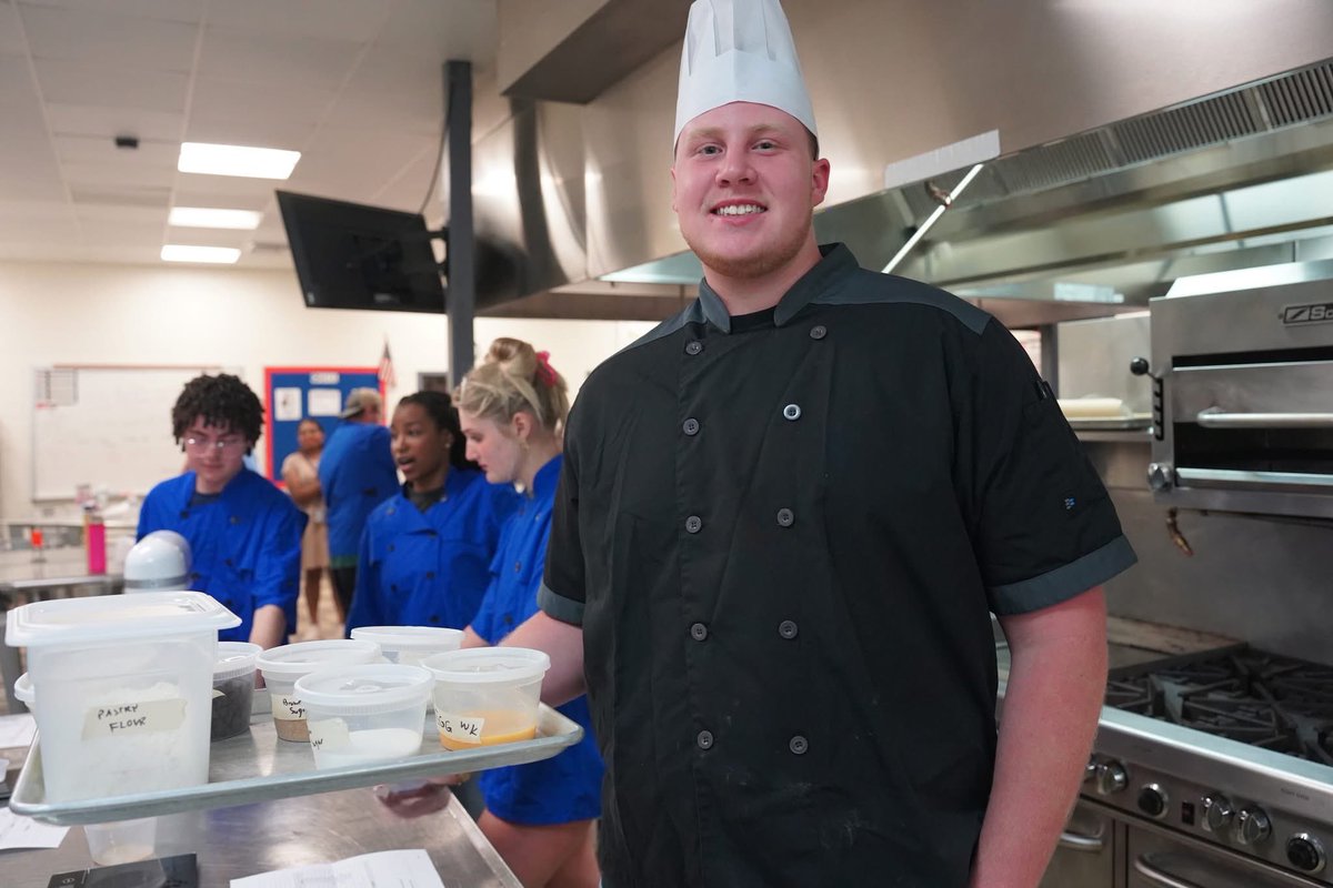TOOLS AND TASTY TREATS🛠️🍪: Day two of the 2025 CTE Camp was packed with hands-on learning and sweet rewards!
•
Students explored the intricacies of Precision Machining with Mike Brogan and got a taste of Culinary Arts with Chef John Everson. They learned the importance of