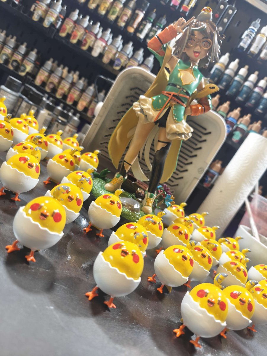 At #dokomi we will be selling a 1 of 1 Auteru Figurine! It'll be able to be picked up at her Meet and Greet on Sunday! It'll go to the highest bid over a 100 Euros! Come by and grab yourself a cute chirpling too! First come, first served!