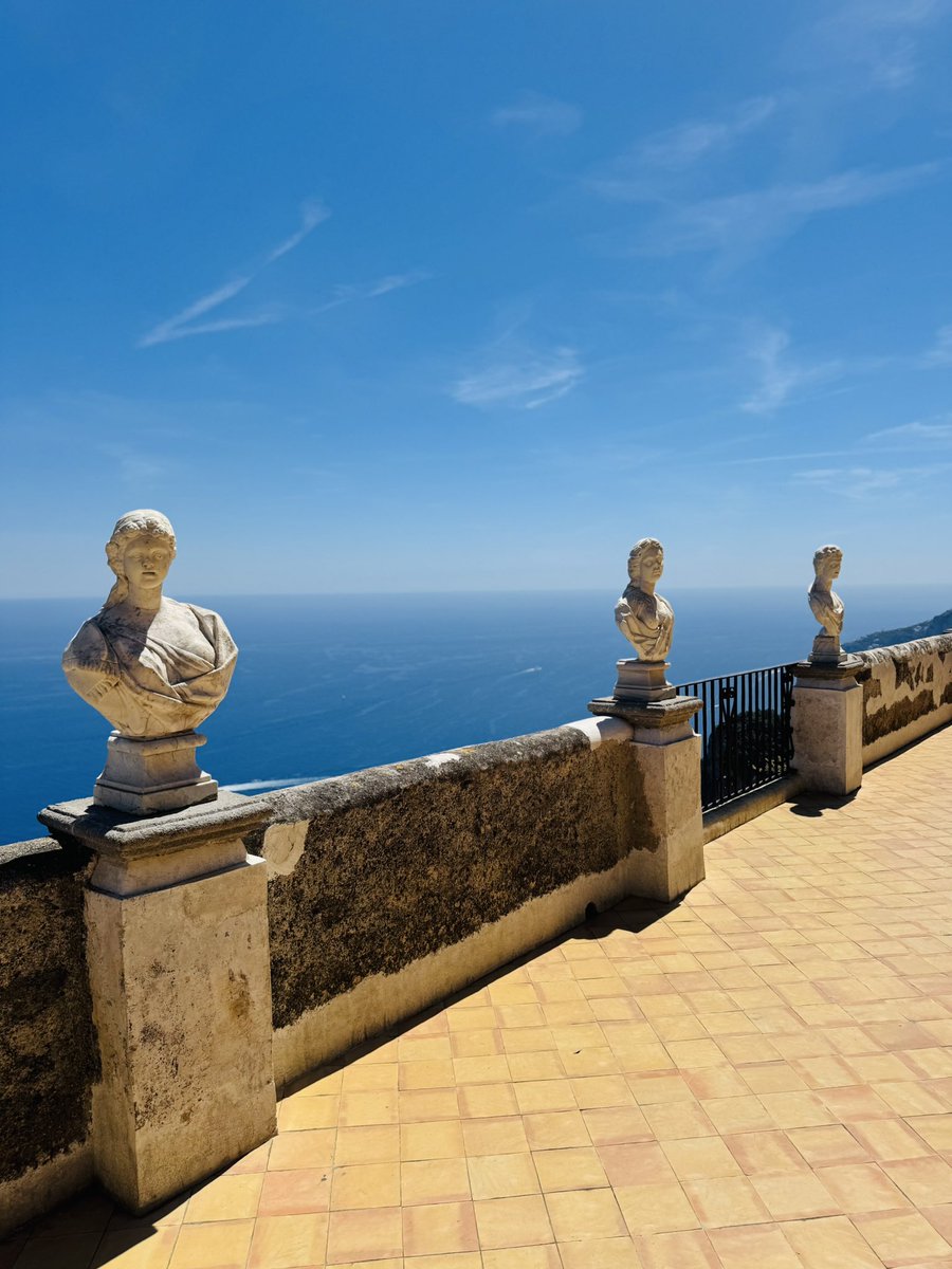 Jo Garzoni tweet media