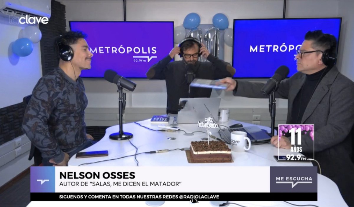 nelsonosses's tweet image. Muchas gracias @radiolaclave por la invitación. Justo en el día de celebración de sus 11 años! 🥳

Un honor hablar sobre los libros publicados.

SALAS, me dicen El Matador 📘
Don Elías 📕