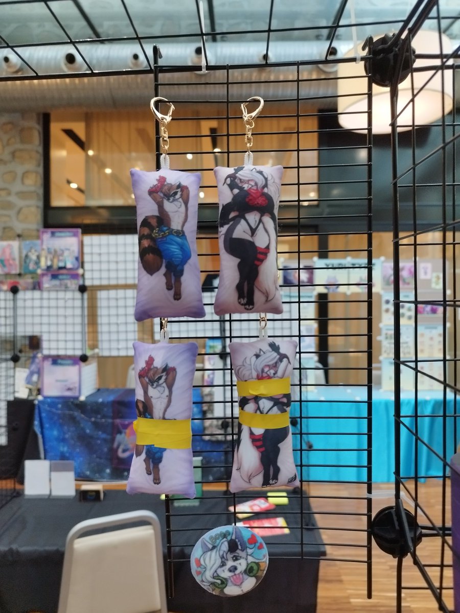We're ready!
Tomorrow I start selling at the con and the stand is (almost) Ready!
As you can see, there's some new stuff too~ I'll make a proper reveal soon.