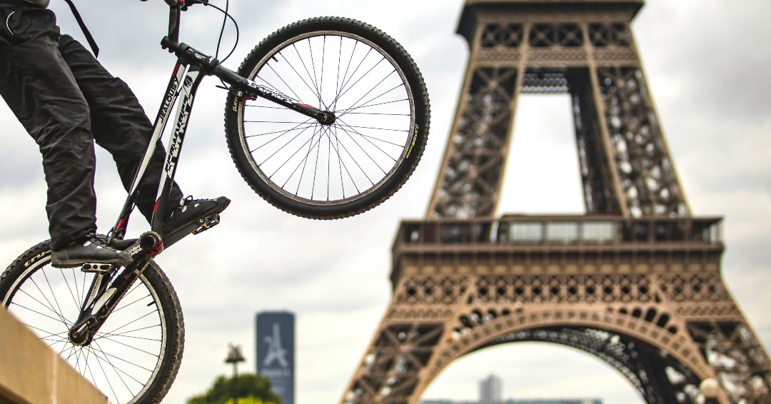 Unique_charity's tweet image. Continuing with our celebration of our cycling fundraisers for #WorldBicycleDay, we want to say a HUGE thank you to Geoffrey.

In 10 days time, he will be riding with a team from London to Paris! Click the link to learn why he's chosen to support Unique 👉 ow.ly/7JIT50W3hZv