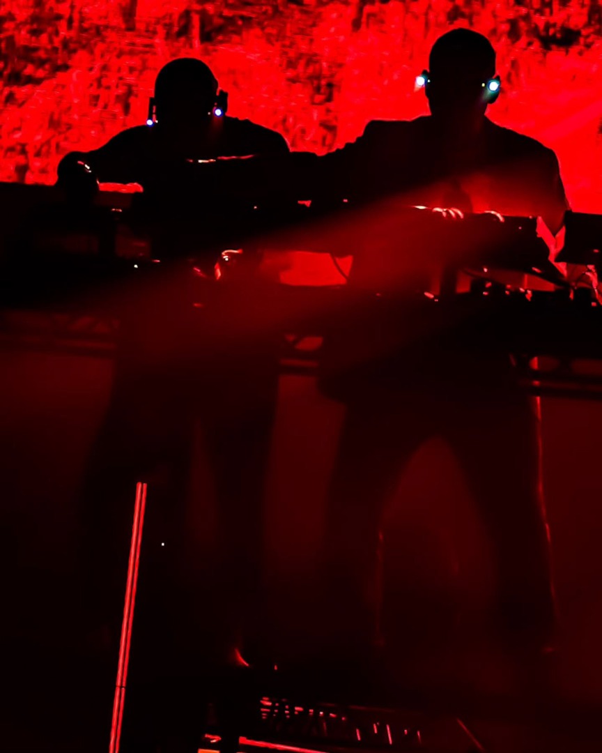 orbitalband's tweet photo. Captured from the crowd.

Amsterdam, Paris, Maastricht, Belfast, Glasgow, Leeds, London—the Green &amp; Brown Tour through your lens.

Swipe through the chaos, connection, and colour.
🟤🟢

#Orbital #GreenAndBrownTour #TourRecap #ElectronicMusic https://t.co/XQnv7hxx05
