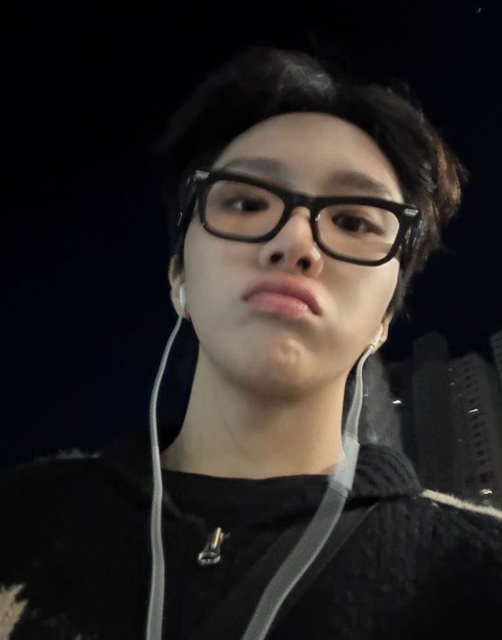 ถ้าคิดถึงเค้าให้ทำปากจู๋-3- @sudjaixsunwoo