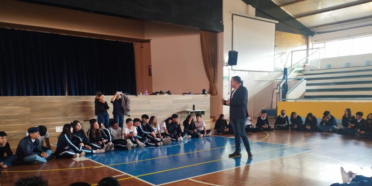 ivanrobertopoli's tweet image. Conferencia