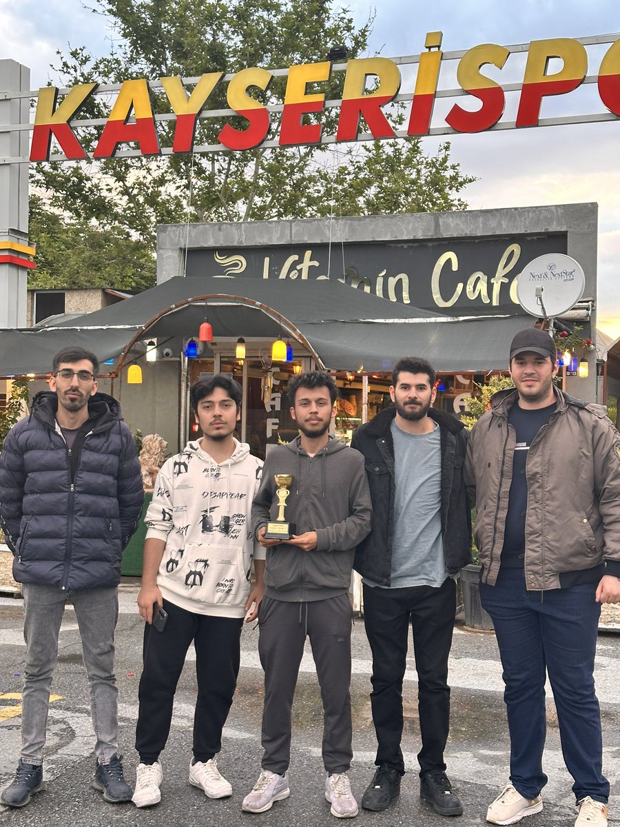 Kayseri’de ilkini düzenlediğimiz Kapalı Kale Counter-Strike 2 Turnuvamızın kazanan takımı Ebnernal Taygır olmuştur 🏆
Kendilerini tebrik eder ve eSpor hayatlarında başarılar dileriz. 
Turnuvamıza yoğun ilgi gösteren oyunculara ve katılan bütün takımlara teşekkür ederiz.

Kapalı
