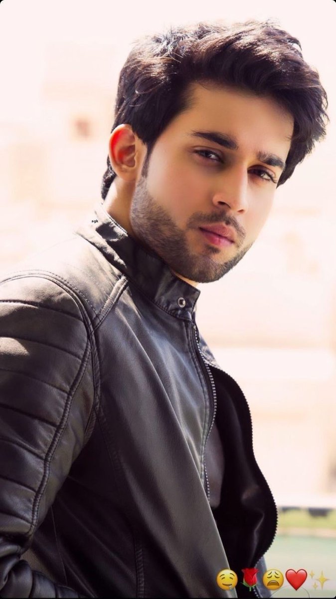 mahwish_za56295's tweet photo. #HBDBilalAbbasKhan https://t.co/FPJmua6QAq