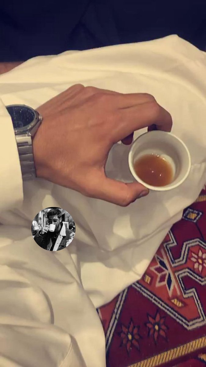 يصّادفونك " كلهم " ، إلا أنا
أشوَف خطواتك تباعَد خطوتي 

من يوم ما قلتي أنا اتقهوى هنا 
وأنا هنا كل يوّم شارب قهوتي
