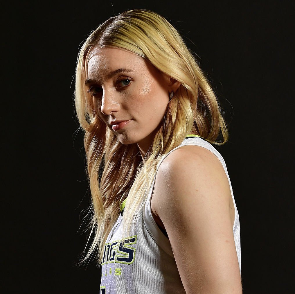 Paige Bueckers this season:

14.7 PPG
4.5 RPG
6.7 APG
3.0 STL + BLK
53.4% TS