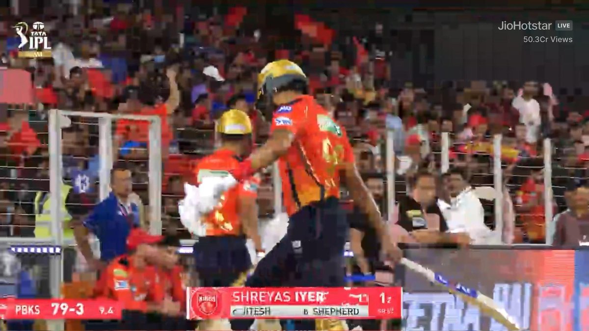 TukTuk Academy tweet media