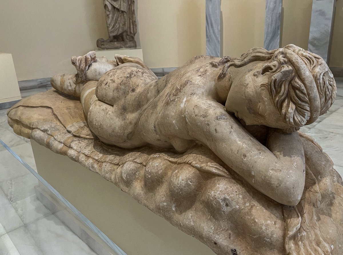 A Maenad taking a nap between debaucheries. Ca. 1st century AD.

μέλπετε τὸν Διόνυσον
βαρυβρόμων ὑπὸ τυμπάνων,
εὔια τὸν εὔιον ἀγαλλόμεναι θεὸν
-
sing Dionysus’ praises
to the deep-roaring drums,
making ecstatic cries to the god of ecstasy
Euripides, Bachae