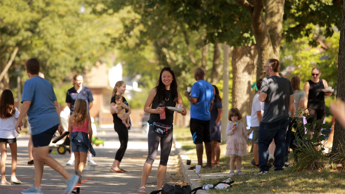 It’s block party season in Oak Park! The Village website has helpful information to ensure a safe gathering of neighbors. Visit oak-park.us/blockparties for general block party rules and guidelines.