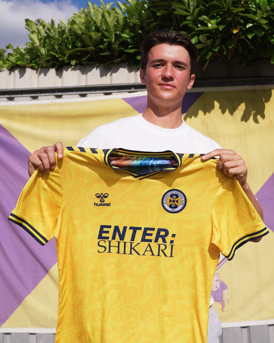 ✍️✨ James Sweet signs on! 

✅ We are thrilled to announce that the former Arsenal academy player has renewed his contract for the 2025/26 season

🔗 Read more about James here: loom.ly/M-V535U

#COMEONYOUSAINTS 😇