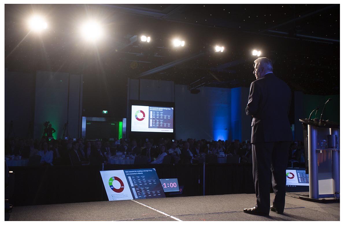 The first Keynote Lunch of the Energy NL Conference &amp; Exhibition 2025 featured Nik Nanos, Chief Data Scientist and Founder of Nanos Research. 

#EnergyNL2025 #WeAreEnergyNL