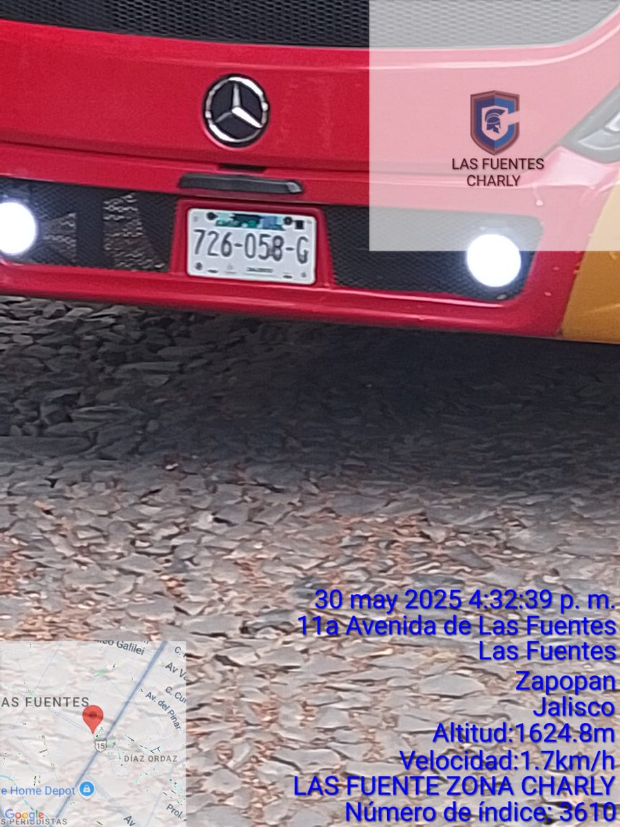 Camiones entrando a la Colonia  "Las Fuentes", deteriorando el empedrado.
<a href="/TransporteJal/">Secretaría de Transporte Jalisco</a>
<a href="/MovilidadZap/">Movilidad Zapopan</a> <a href="/Trafico_ZMG/">TráficoZMGuadalajara</a>  <a href="/ZapopanDen/">Denuncia Ciudadana Zapopan</a>