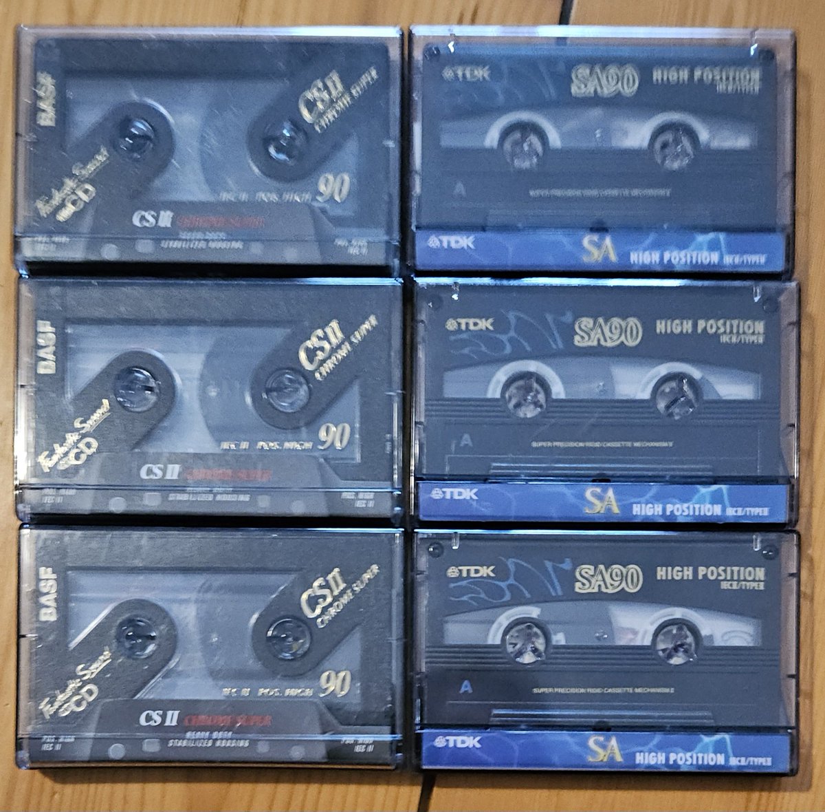 Heute war wieder Second-Hand-Kaufhaus-Tag. Diesmal gab es 6 Leerkassetten für 'nen Euro 😎. #Retro 

<a href="/daputz/">Putzi</a>