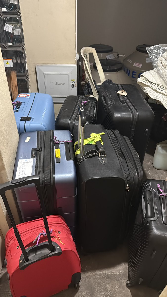 Siempre súper feliz y segura de contratar a <a href="/vanalaeropuerto/">Van al Aeropuerto ✈</a>, esta vez partí con 10 valijas 🤪🛫 y ahí estuvo #maxichofer con su auto y servicio para trasladarme 🚖