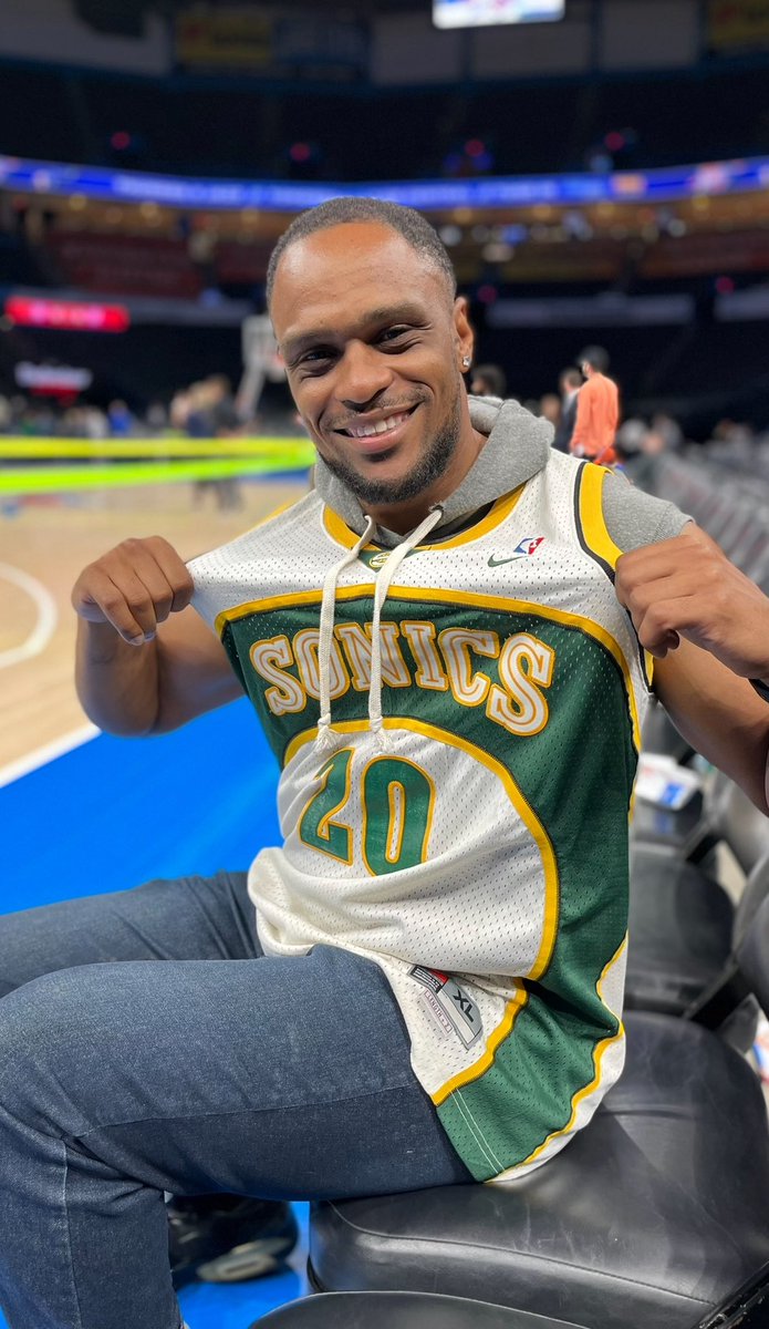 The NBA Finals are now two days from beginning and here’s your reminder that Seattle still doesn’t have an NBA team. 

It was my honor to go into the home of the <a href="/okcthunder/">OKC THUNDER</a> and wear my <a href="/GaryPayton/">GARY PAYTON</a> <a href="/SeattleSonics/">Seattle Supersonics</a> jersey. Haters can hate. 

#BringBackOurSonics #YesCers