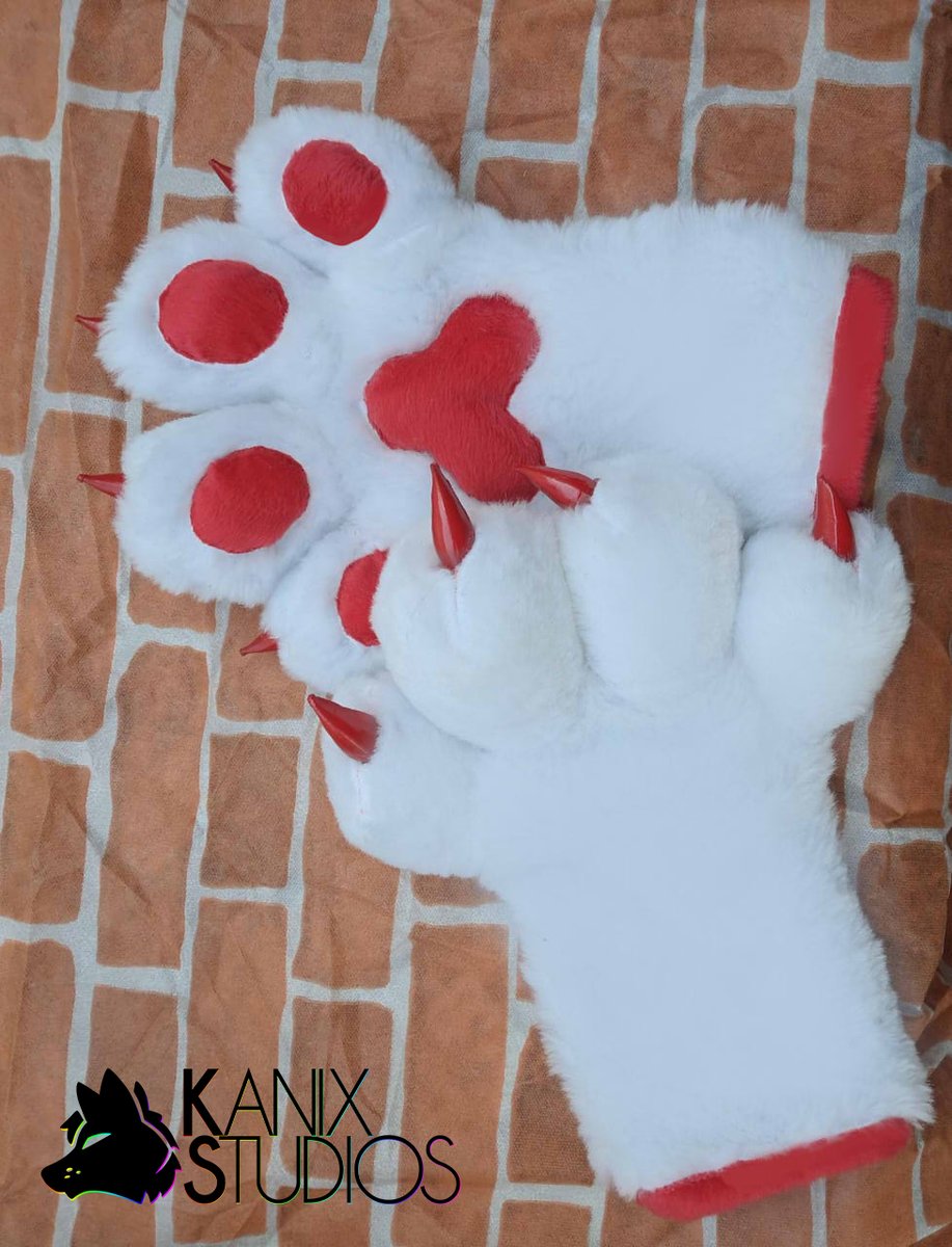 Toony style paws w/ 3D Printed claws! (Commission progress)

Get a quote: kanixstudios.com/get-a-quote   
Prices: kanixstudios.com/prices   
FAQ: kanixstudios.com/faq