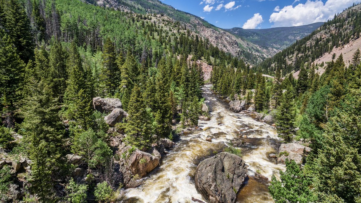 💧 Safe, reliable drinking water is our top priority!

🧪 In 2024, our Water Quality Lab ran 13,834 tests on 3,239 samples.

✅ We go above and beyond to meet — and exceed — federal water quality standards.

👉 Dive into the details at fcgov.com/waterqualityre…