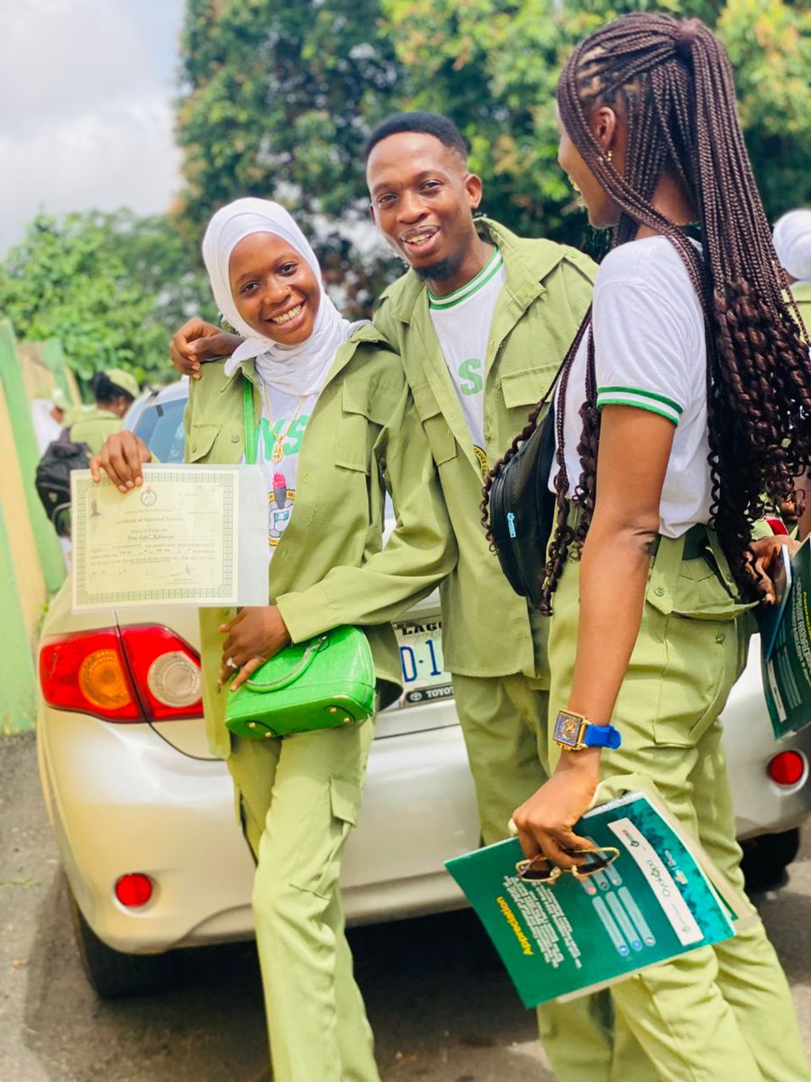 RazKol001's tweet photo. الحمد لله رب العالمين

2nd of June, 2025. 2024 NYSC batch B Stream 1 P.O.P https://t.co/VG8GXvzLrX