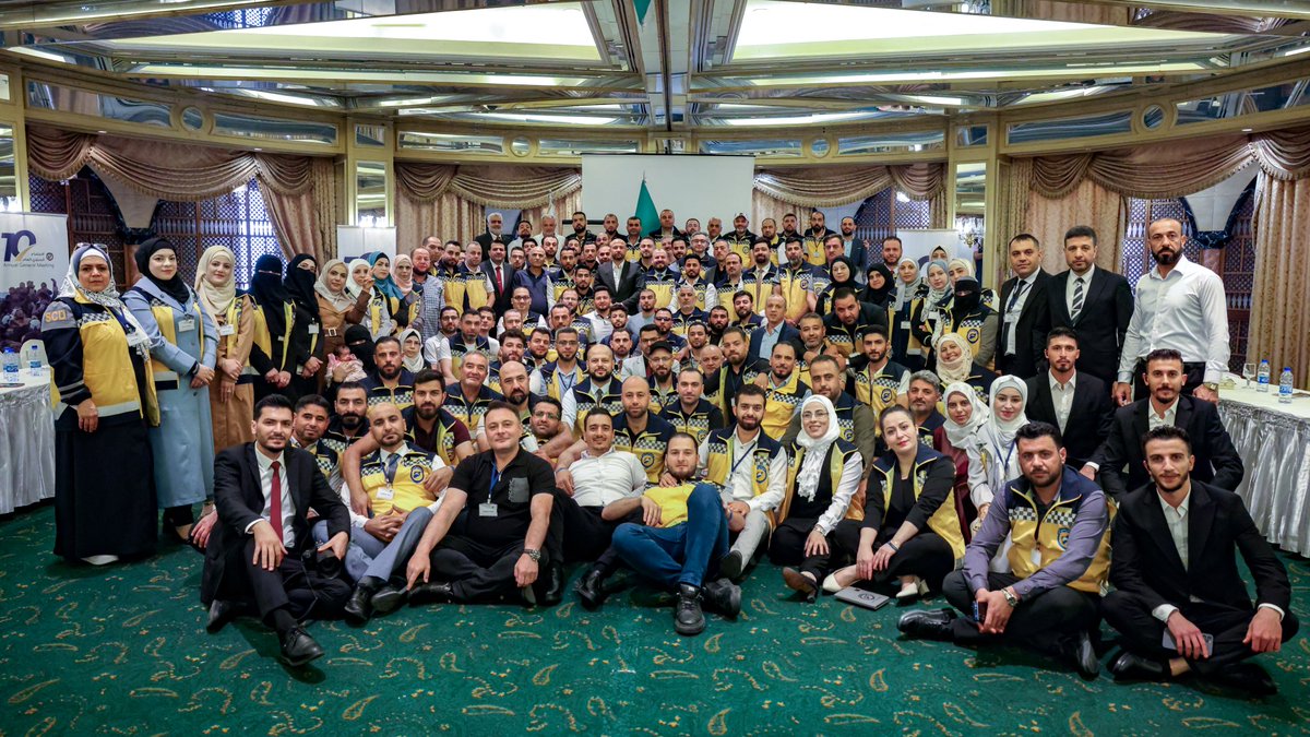 أعظم قرار اتخذته في حياتي أن كنت جزءاً من هذه العائلة و من هذه الفكرة و من هذه الرسالة النبيلة التي حملناها تحت راية الخوذ البيضاء… "ومن أحياها فكأنما أحيا الناس جميعاً."
اليوم، لا تطوى الصفحة، بل تُفتح على فصلٍ جديد، وإرث الخوذ البيضاء لن يُختزل في مؤسسة، بل سيبقى شعلة متقدة في