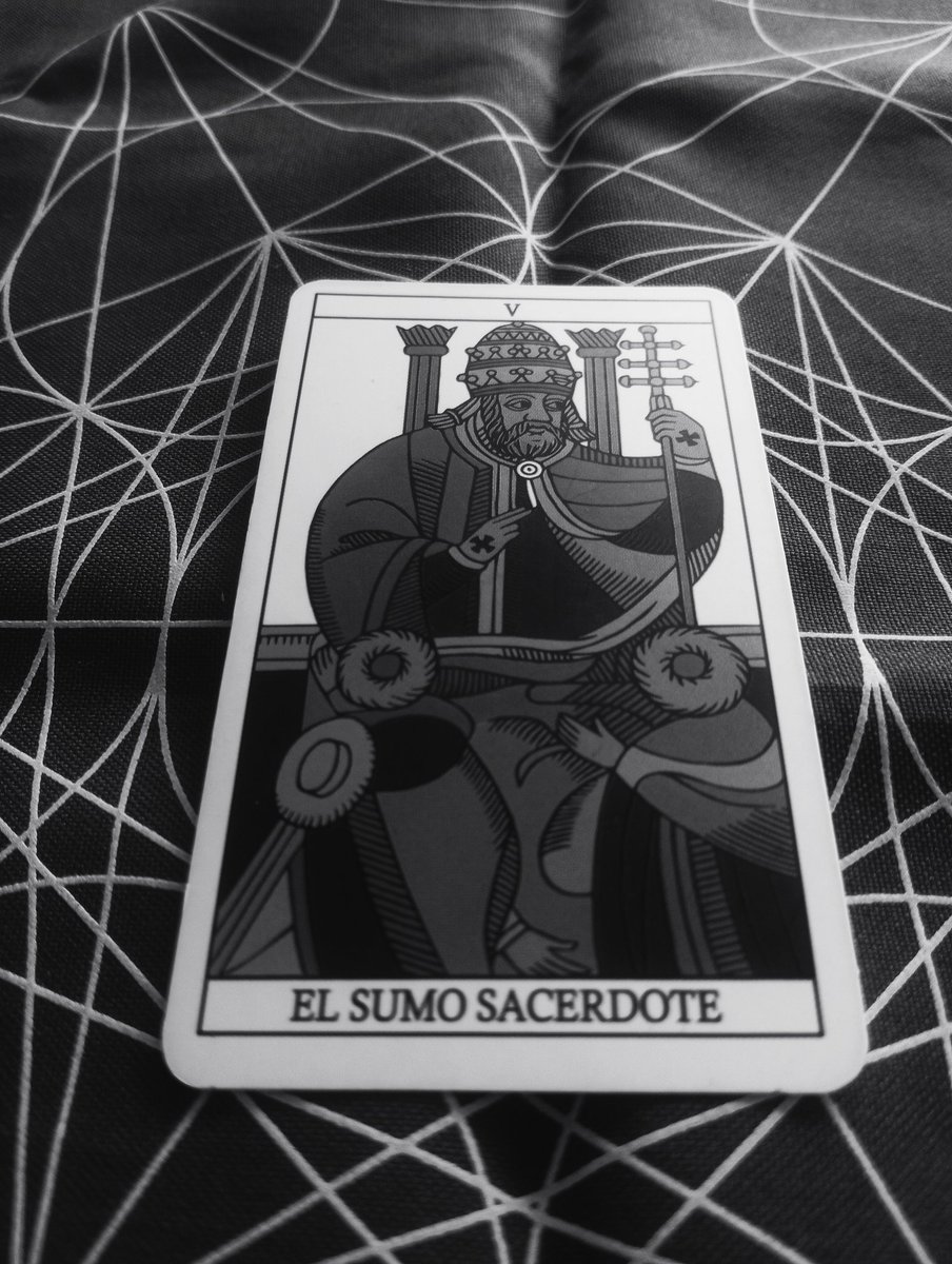 Layo_GI's tweet photo. Casi he tocado fondo al transferirme / al ir de pecho en pecho en la tarea / de no amar, de no sufrir, de no pensar 
c.v. 
🔮 https://t.co/0odBsZNRpo