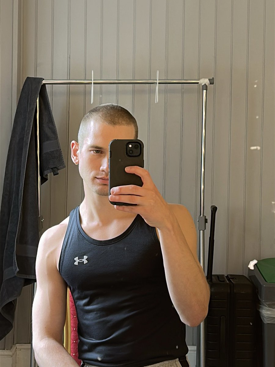 Jackson Fisch (@jackson_fisch) on Twitter photo final week of UK tour.. back in London next week 💋 final week of UK tour.. back in London next week 💋