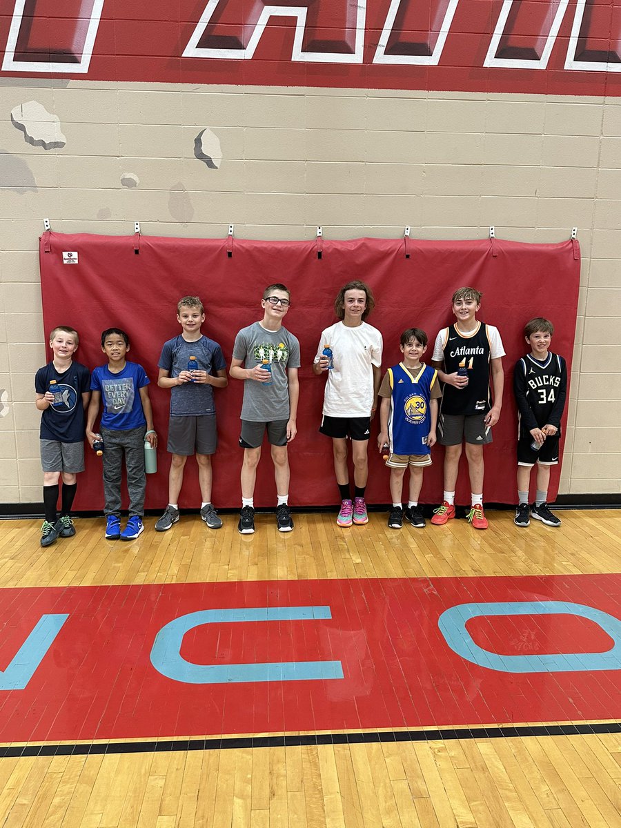 SFLHSBoysBball's tweet photo. Day 2 of camp ✅
Theme: Consistency 🔑
Theme Day: Jersey Day 👕
Most consistent jersey: @theanthonyedwards_ 
Best jersey: @NazReid 🔥

💪 Consistency Spotlights: Connor E, Brandon W, Benjamin T, Miles N, Crosby O, Winston H, Maks W, Parker C

#FAMILY #GoPats https://t.co/GicCdGcbES