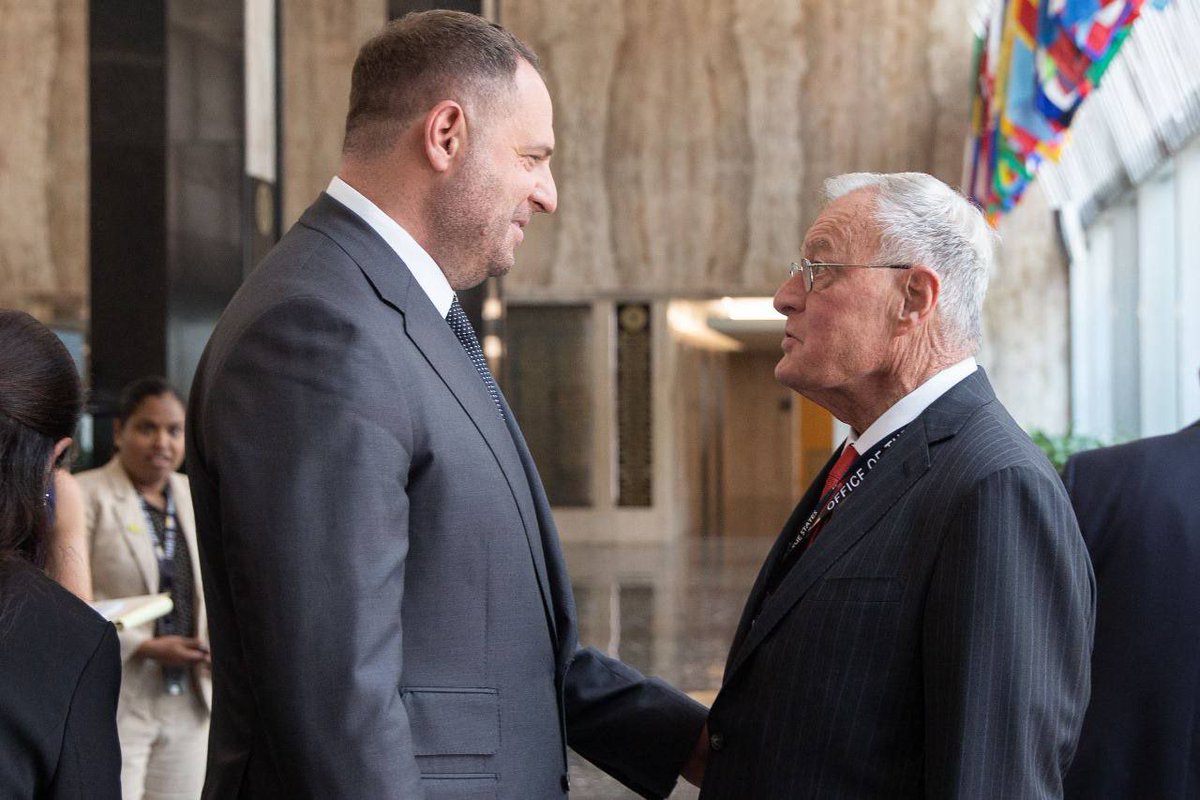 Ukraine’s Yermak met with General Kellogg

They talked frontline updates, Istanbul talks, tougher sanctions on Russia &amp; more U.S. military aid.

👀 Ukraine’s ops inside Russia were on the table too.