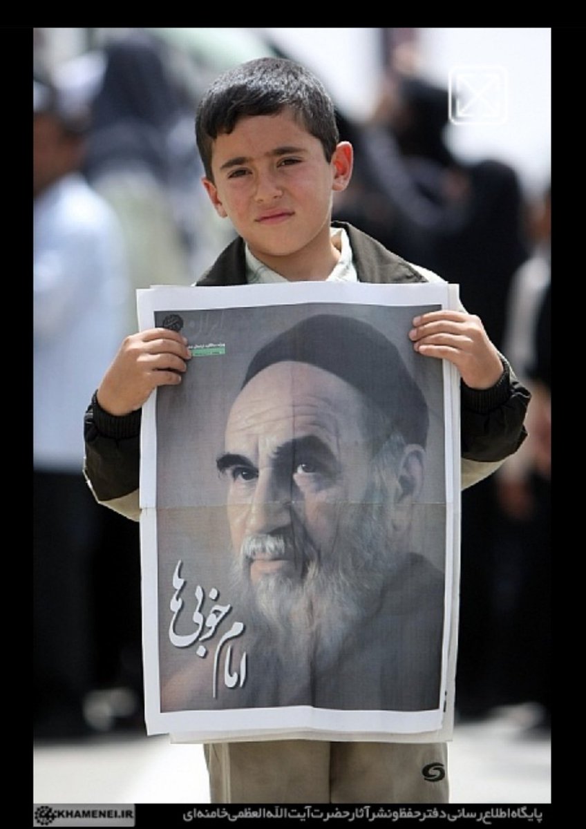 AMotevasselian's tweet photo. مقام معظم رهبری:
او عبد صالح و بنده خاضع و نیایشگر گریان نیمه شب ها و روح بزرگ زمان ما بود و الگوی کامل یک مسلمان و نمونه ی بارز یک رهبر اسلامی بود.
#مکتب_عزت_آزادگی
#امام_امید 
🌷عشق به خمینی عشق به همه ی خوبیهاست🌷 https://t.co/p6HUJpJY9I