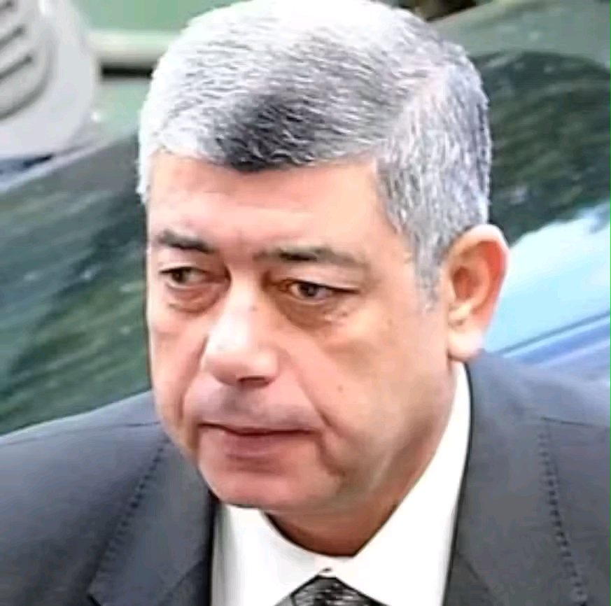 اللهم إني اسألك بإسمك الاعظم الذي اذا دعيت به اجبت واذا سألت به اعطيت فى هذه الأيام المياركة أن تصب عليه لعناتك صبا صبا ودمره تدميرا ومزقه كل ممزق وابتليه فى نفسه وولده وزوجه وماله حتي تشفي صدورنا وصدور قوم مؤمنين ،،، اللهم لا تمته حتي يري العذاب الأليم واجعله عبرة وآية