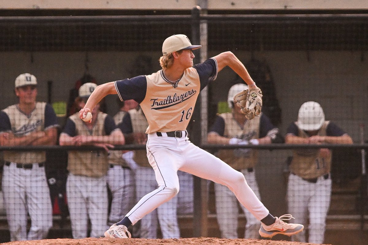 UHSBaseball tweet media