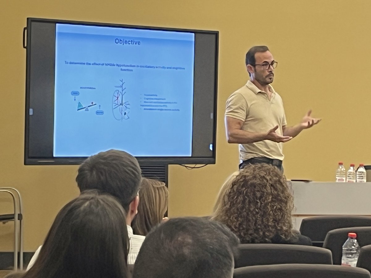 Los profesores del Departamento de #Medicina y Cirugía  <a href="/uchceu/">Universidad CEU UCH</a> han celebrado una jornada de #investigación para presentar resultados de sus proyectos.
Con la ponencia sobre IA del Dr Joan Ferràs, director médico del Hospital <a href="/Vithas/">Vithas Hospitales</a> Valencia 9 de Octubre
medios.uchceu.es/actualidad-ceu…