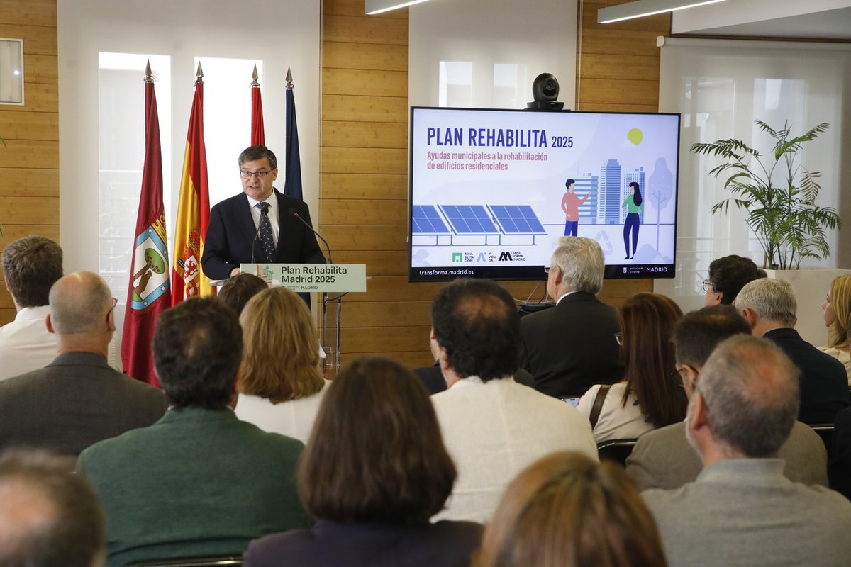 Ayuntamiento Madrid (@madrid) on Twitter photo 📢 Abrimos el plazo de solicitud de las ayudas del #PlanRehabilita2025 para la mejora de edificios 🏠, dotado con 50 millones de euros
✅ El delegado <a href="/AlvaroGLopez/">Álvaro González López</a> ha presentado hoy la sexta convocatoria de este plan municipal
👉 informate.madrid.es/kej4c2 📢 Abrimos el plazo de solicitud de las ayudas del #PlanRehabilita2025 para la mejora de edificios 🏠, dotado con 50 millones de euros
✅ El delegado <a href="/AlvaroGLopez/">Álvaro González López</a> ha presentado hoy la sexta convocatoria de este plan municipal
👉 informate.madrid.es/kej4c2