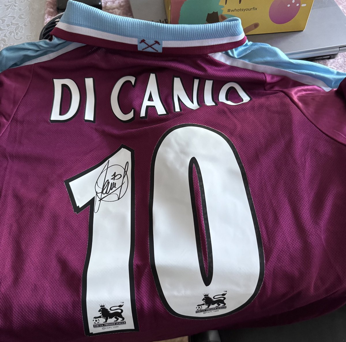 West Ham Network (@westhamnetwork) on Twitter photo 🚨WIN A DI CANIO SIGNED SHIRT🚨
Your chance to win a signed PDC West Ham shift. £5 per ticket with an early bird offer - plus three tickets get one free - draw ends next Thursday - just in time for Fathers Day!
A donation of the proceeds will be going to <a href="/IFoodbanks/">Irons Supporting Foodbanks</a> 🚨WIN A DI CANIO SIGNED SHIRT🚨
Your chance to win a signed PDC West Ham shift. £5 per ticket with an early bird offer - plus three tickets get one free - draw ends next Thursday - just in time for Fathers Day!
A donation of the proceeds will be going to <a href="/IFoodbanks/">Irons Supporting Foodbanks</a>