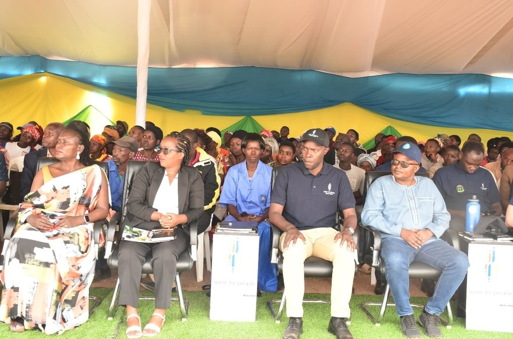 Water and Sanitation Corporation Group |Rwanda (@wasac_rwanda) on Twitter photo Umuyobozi Mukuru wa #WASACGroup <a href="/OmarMunyaneza/">Prof. Omar Munyaneza</a> ari kumwe na Gemma MANIRARUTA,DG WATSAN <a href="/RwandaInfra/">Ministry of Infrastructure | Rwanda</a> n'abandi Bafatanyabikorwa batangije gahunda y'imyaka 5 y'ibikorwa byo gukwirakwiza Amazi Isuku n'Isukura bahuriyeho muri <a href="/Nyamagabe/">Nyamagabe District</a>.
Muri iyi gahunda hazubakwa inganda z'Amazi Umuyobozi Mukuru wa #WASACGroup <a href="/OmarMunyaneza/">Prof. Omar Munyaneza</a> ari kumwe na Gemma MANIRARUTA,DG WATSAN <a href="/RwandaInfra/">Ministry of Infrastructure | Rwanda</a> n'abandi Bafatanyabikorwa batangije gahunda y'imyaka 5 y'ibikorwa byo gukwirakwiza Amazi Isuku n'Isukura bahuriyeho muri <a href="/Nyamagabe/">Nyamagabe District</a>.
Muri iyi gahunda hazubakwa inganda z'Amazi