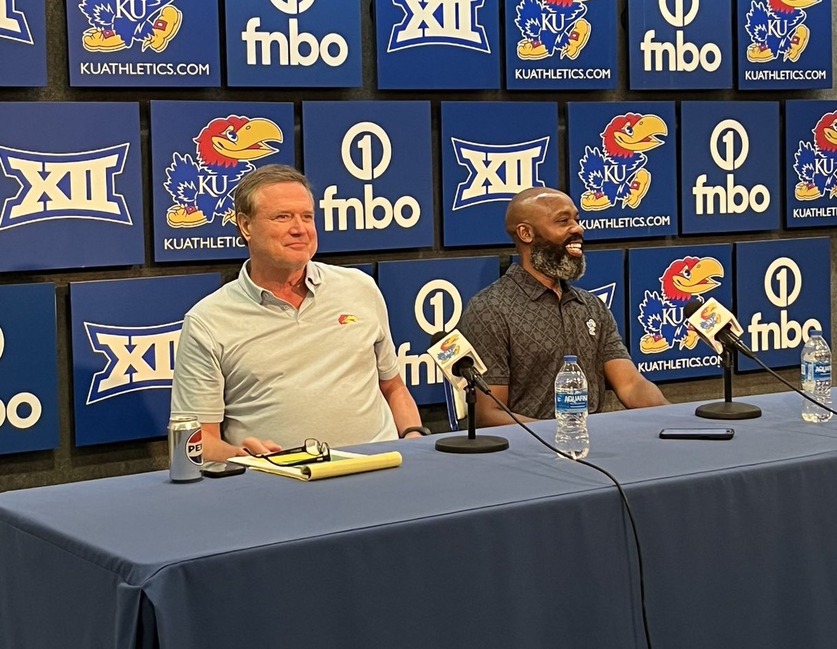 No Context Kansas Basketball (@nocontextkubb) on Twitter photo 